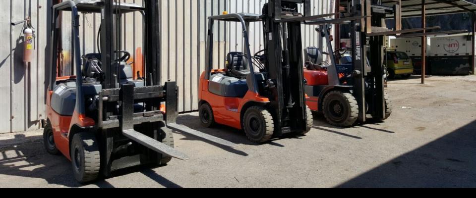 Muletti-elettrici-e-diesel